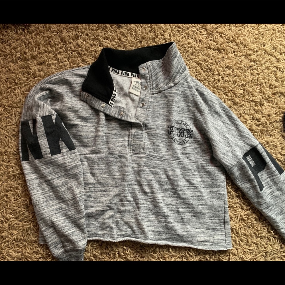 cropped grey sweatshirt